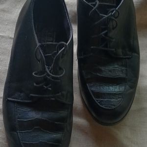 Ladies Black Leather Oxford Size 7M